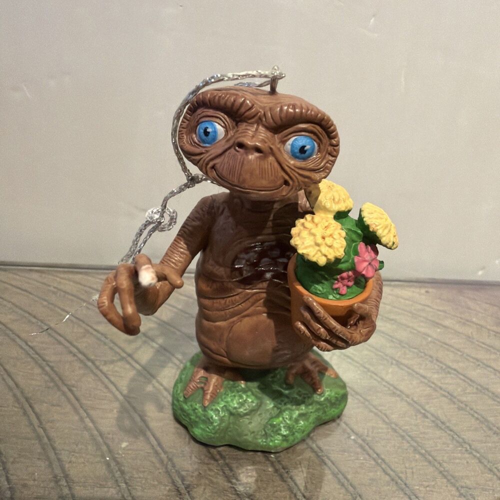 Hallmark Keepsake E.T. The Extra-Terrestrial 30th Anniversary Hanging Ornament